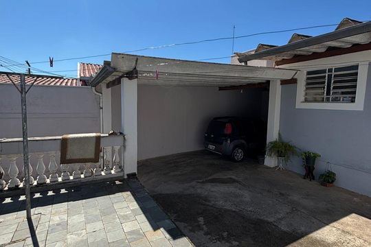 Área externa de casa à venda com 4 quartos, 208m² em Vila Castelo Branco, Campinas