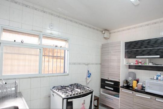 Cozinha de casa à venda com 4 quartos, 360m² em Centro, Contagem