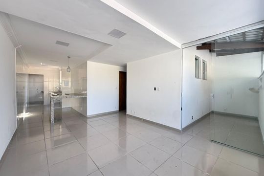 Casa para alugar com 2 quartos, 80m² em Vila Cloris, Belo Horizonte