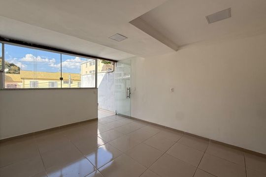 Sala/Cozinha de casa para alugar com 2 quartos, 80m² em Vila Cloris, Belo Horizonte
