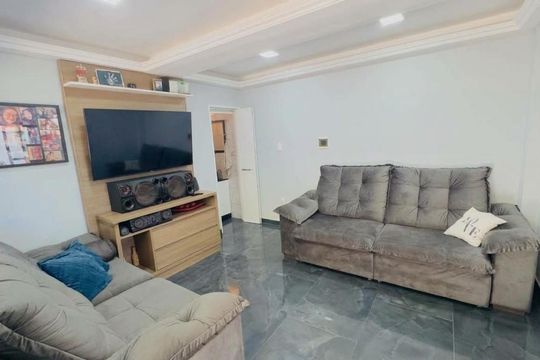 Sala de casa à venda com 2 quartos, 330m² em Ipanema, Porto Alegre