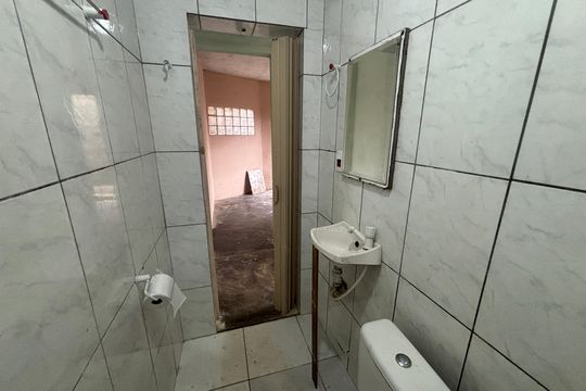 Banheiro de casa para alugar com 2 quartos, 50m² em Centro de Ouro Fino Paulista, Ribeirão Pires