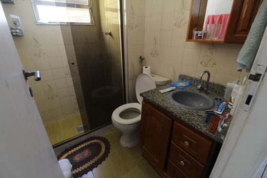 Banheiro de apartamento à venda com 2 quartos, 45m² em Taquara, Rio de Janeiro