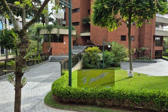 Fachada de apartamento para alugar com 5 quartos, 280m² em Jardim Vitoria Regia (zona Oeste), São Paulo