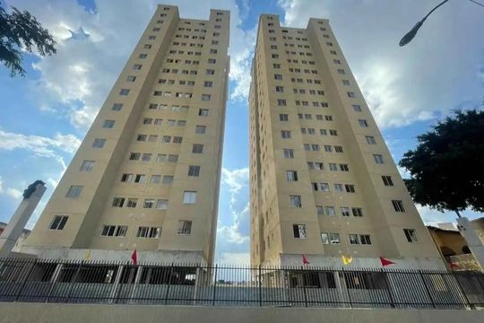 Fachada de apartamento para alugar com 2 quartos, 38m² em Santa Maria, Osasco