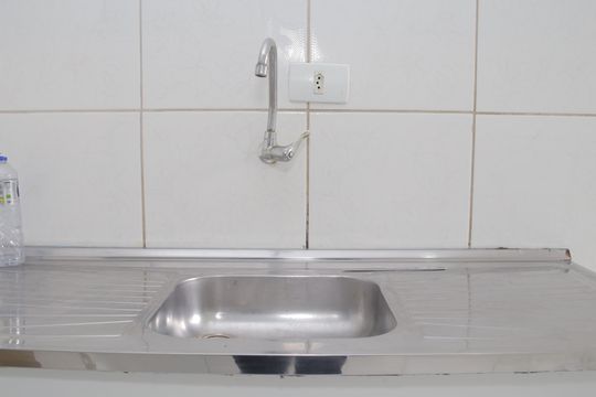 Cozinha de apartamento para alugar com 2 quartos, 52m² em Guaianases, São Paulo
