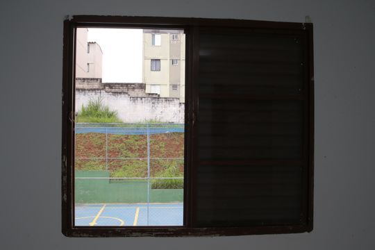 Janela quarto 1 de apartamento para alugar com 2 quartos, 52m² em Guaianases, São Paulo