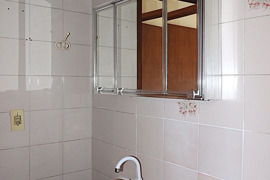 Banheiro de apartamento à venda com 2 quartos, 96m² em São Geraldo, Porto Alegre