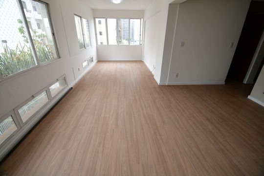Sala de apartamento para alugar com 2 quartos, 72m² em Centro, Campinas