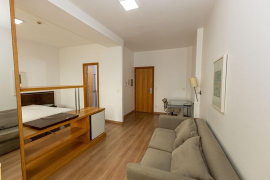 Sala 1 de kitnet/studio para alugar com 1 quarto, 40m² em Vila da Serra, Nova Lima