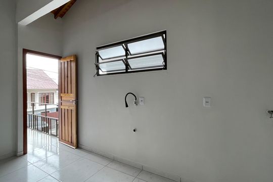 Cozinha de casa para alugar com 1 quarto, 30m² em Forquilhinhas, São José