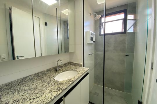 Banheiro Suíte de apartamento para alugar com 3 quartos, 76m² em Todos Os Santos, Rio de Janeiro