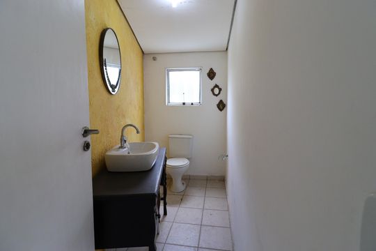 Lavabo de casa para alugar com 2 quartos, 75m² em Vila Isa, São Paulo