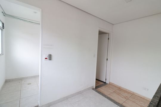Cozinha de casa para alugar com 2 quartos, 75m² em Vila Isa, São Paulo