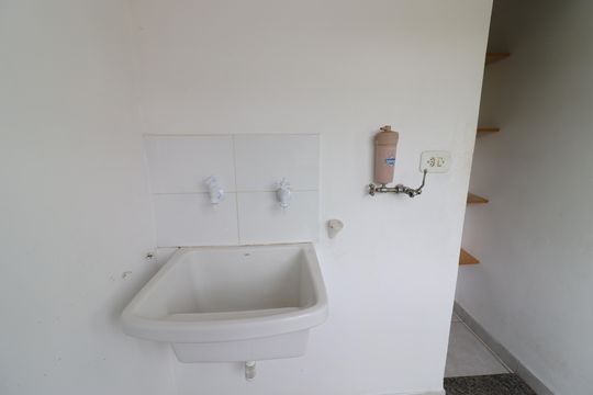 Área de Serviço de casa para alugar com 2 quartos, 75m² em Vila Isa, São Paulo