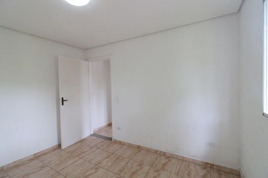 Quarto 1 de casa para alugar com 2 quartos, 75m² em Vila Isa, São Paulo