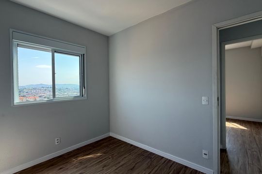 Apartamento para alugar com 2 quartos, 46m² em Jardim Santo Estevao, Carapicuíba