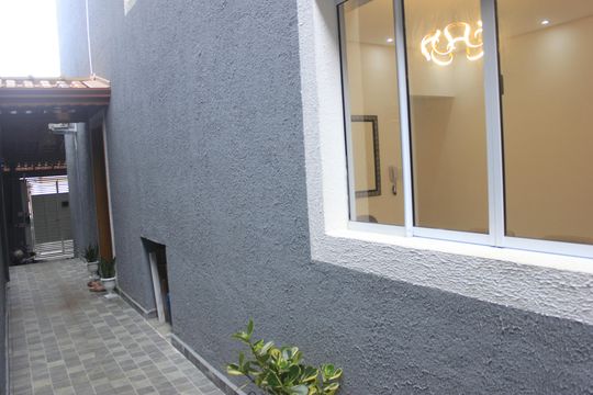 Corredor/Quintal  de casa para alugar com 3 quartos, 250m² em Jardim Santa Clara, Guarulhos