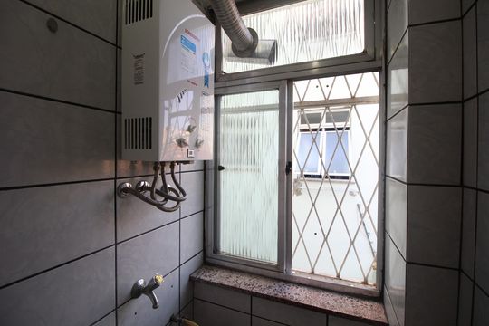 Área de Serviço de apartamento para alugar com 1 quarto, 46m² em Vila Ipiranga, Porto Alegre