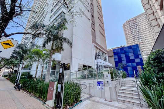 Fachada com Plaquinha de apartamento para alugar com 2 quartos, 66m² em Vila Zilda, São Paulo
