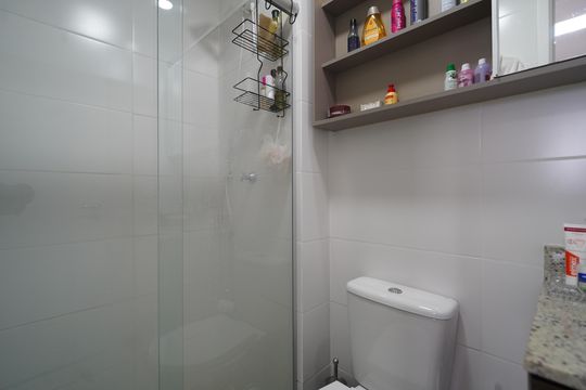 Banheiro de apartamento à venda com 1 quarto, 31m² em Bela Vista, São Paulo