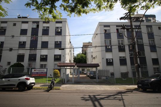 Fachada de apartamento à venda com 1 quarto, 31m² em Passo D’areia, Porto Alegre