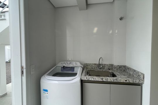 Área de Serviço de kitnet/studio para alugar com 1 quarto, 55m² em Jardim Eldorado, Palhoça