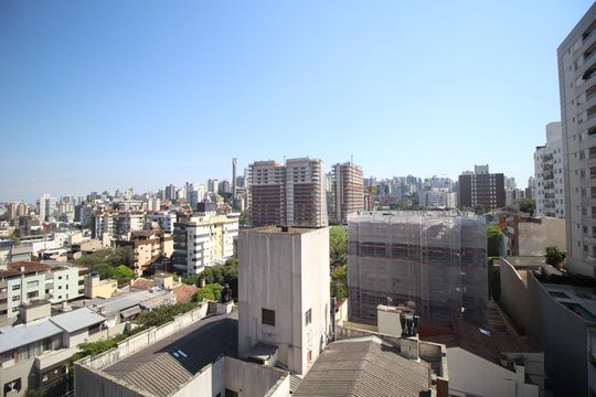 Vista de apartamento para alugar com 0 quarto, 45m² em Petrópolis, Porto Alegre