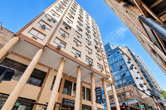 Fachada de kitnet/studio para alugar com 1 quarto, 27m² em Centro Histórico, Porto Alegre