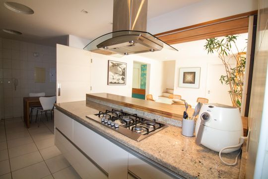 Cozinha de apartamento para alugar com 3 quartos, 170m² em Campo Belo, São Paulo