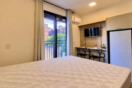 Quarto/Sala de apartamento para alugar com 1 quarto, 21m² em Centro, Curitiba