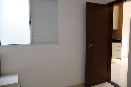 Quarto 1 de apartamento para alugar com 2 quartos, 49m² em Vila Bela, São Paulo