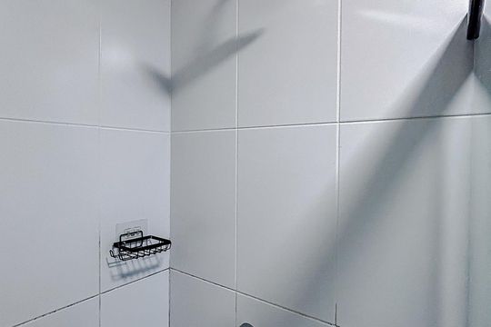 Banheiro de kitnet/studio à venda com 1 quarto, 25m² em Tatuapé, São Paulo
