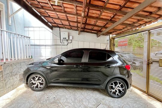 Casa à venda com 3 quartos, 70m² em Heliópolis, Belo Horizonte