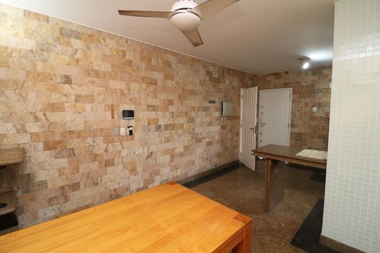 Cozinha de casa para alugar com 4 quartos, 420m² em Jardim Guanabara, Rio de Janeiro