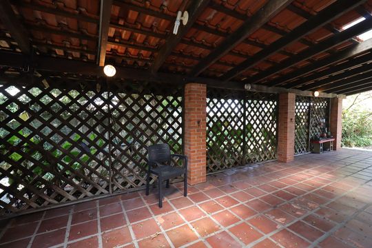 Garagem de casa à venda com 4 quartos, 569m² em Interlagos, São Paulo