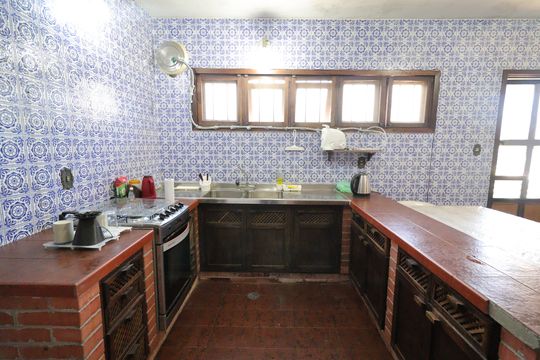 Cozinha de casa à venda com 4 quartos, 569m² em Interlagos, São Paulo