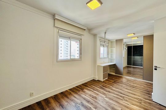 Apartamento para alugar com 2 quartos, 81m² em Alphaville Empresarial, Barueri