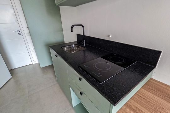 Cozinha de kitnet/studio à venda com 1 quarto, 26m² em Vila Primavera, São Paulo