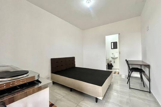 Sala/Quarto de kitnet/studio para alugar com 1 quarto, 40m² em Jardim Oriental, São Paulo