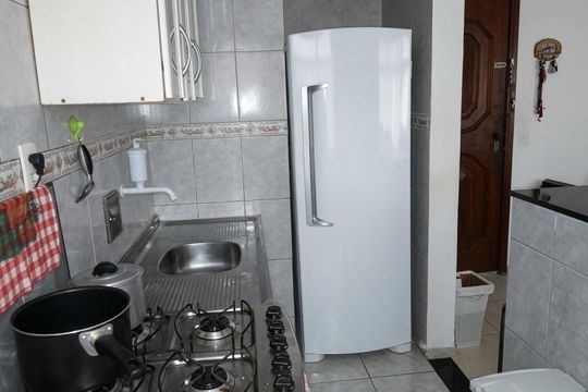 Cozinha de apartamento à venda com 3 quartos, 59m² em Taquara, Rio de Janeiro
