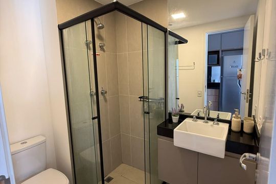 Banheiro de kitnet/studio à venda com 1 quarto, 22m² em Jardim das Acacias, São Paulo