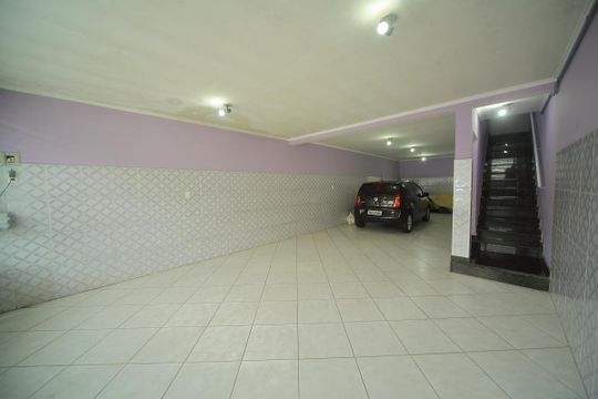 Garagem  de casa à venda com 5 quartos, 265m² em Montanhão, São Bernardo do Campo