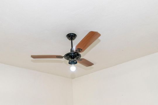 Sala de casa à venda com 2 quartos, 60m² em Penha, Rio de Janeiro