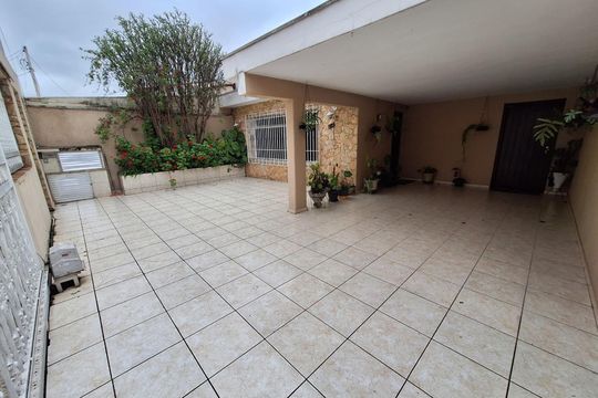 Garagem de casa à venda com 3 quartos, 500m² em Vila Galvão, Guarulhos