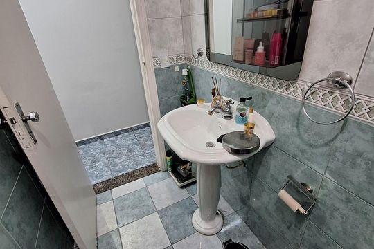 Banheiro de casa à venda com 3 quartos, 500m² em Vila Galvão, Guarulhos