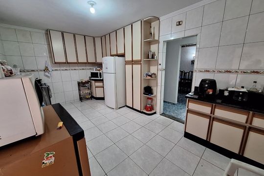 Cozinha de casa à venda com 3 quartos, 500m² em Vila Galvão, Guarulhos