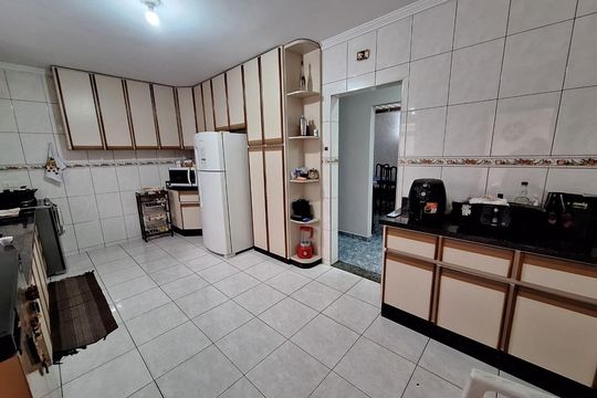 Cozinha de casa à venda com 3 quartos, 500m² em Vila Galvão, Guarulhos