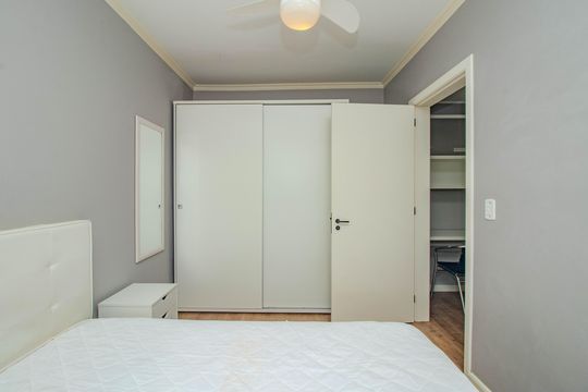 Quarto de apartamento para alugar com 1 quarto, 49m² em Auxiliadora, Porto Alegre