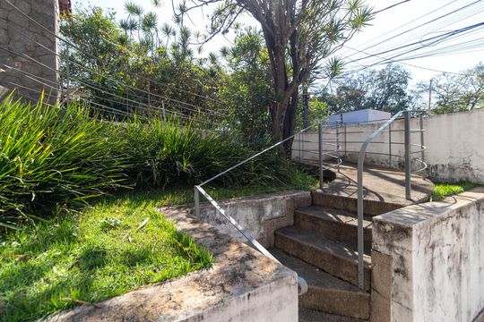 Entrada de casa à venda com 4 quartos, 269m² em Jardim Guanabara, Campinas